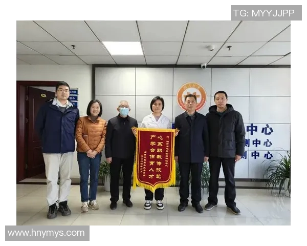 南京羽毛球队灵活性展现杯赛精彩表现分析与点评 南京羽毛球队灵活性展现杯赛精彩表现分析与点评