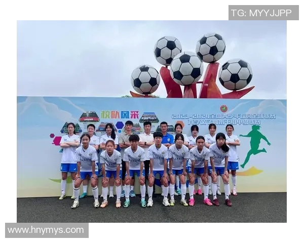 南京足球队荣登全国足球团队协作排行榜第4名展现团队实力与风采 南京足球队荣登全国足球团队协作排行榜第4名展现团队实力与风采